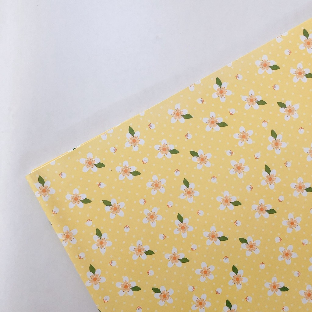 Kertas Kado Kuning Motif Bunga