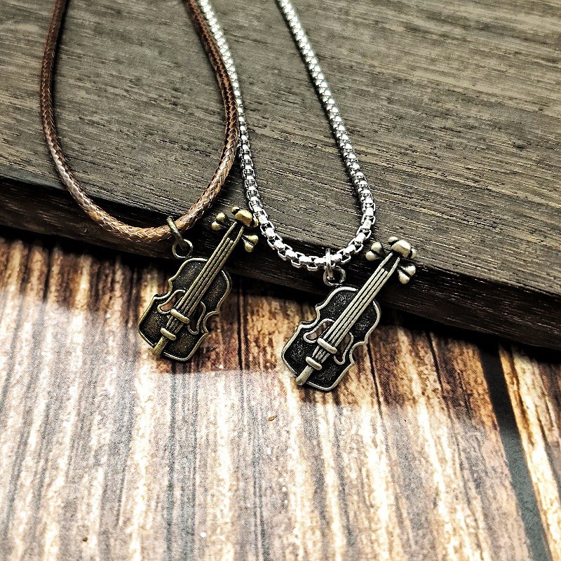 Kalung not musik instrumen biola kuningan, kalung gaya musik, aksesoris pakaian