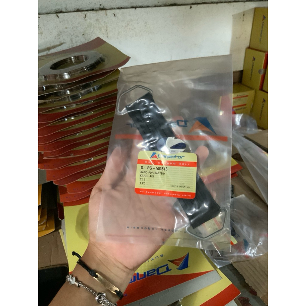 karet aki Vespa exclusive danmotor
