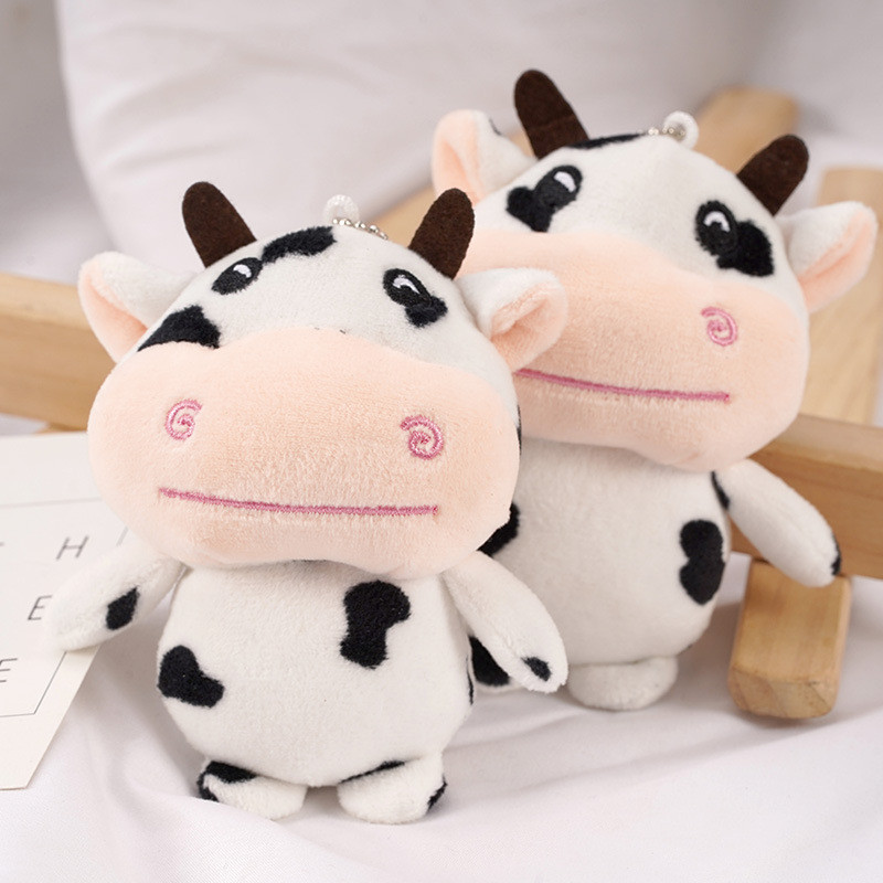 Gantungan kunci tas berbentuk sapi kecil yang lucu, boneka mainan sapi berbulu lembut.