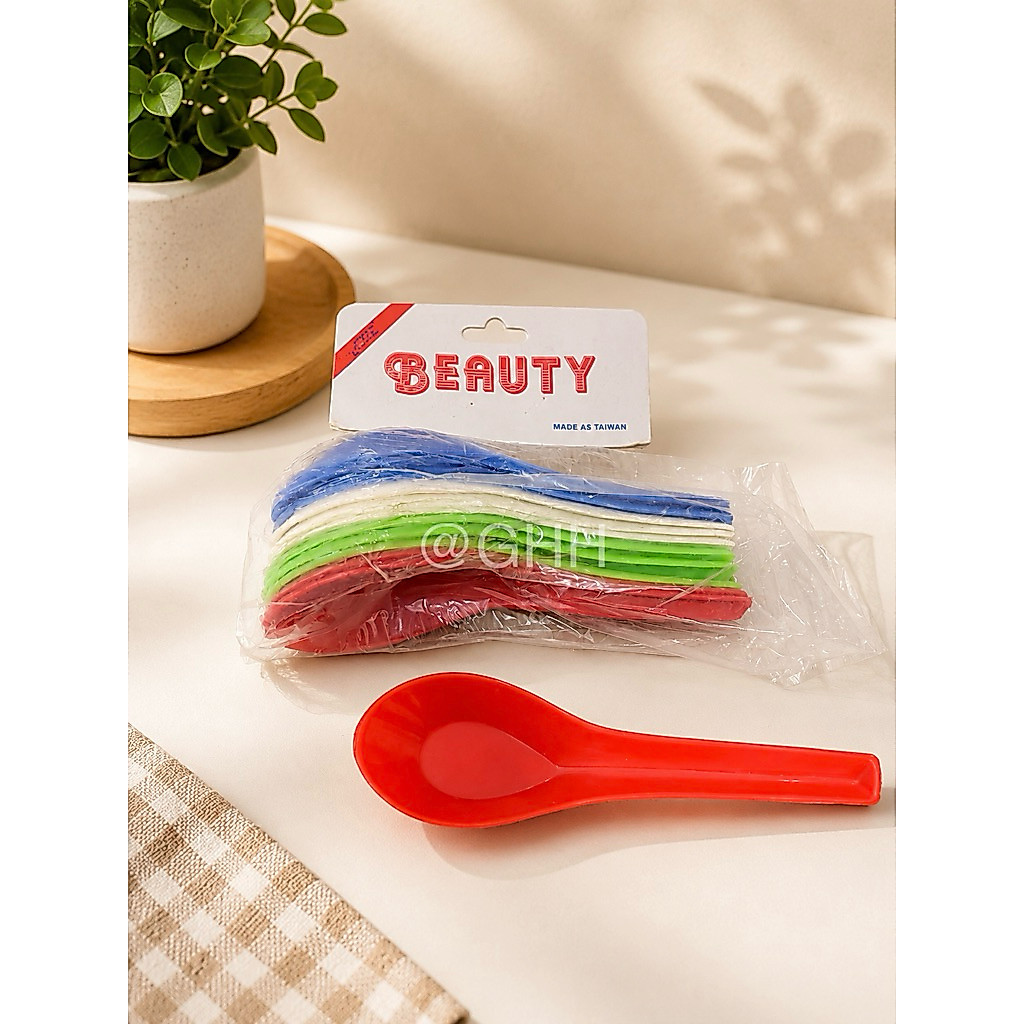 1 lusin sendok bebek plastik warna made as taiwan
