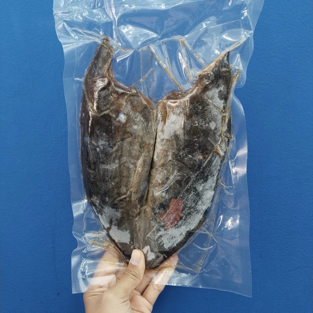 

IKAN CAKALANG ASAP (350-400 GR)
