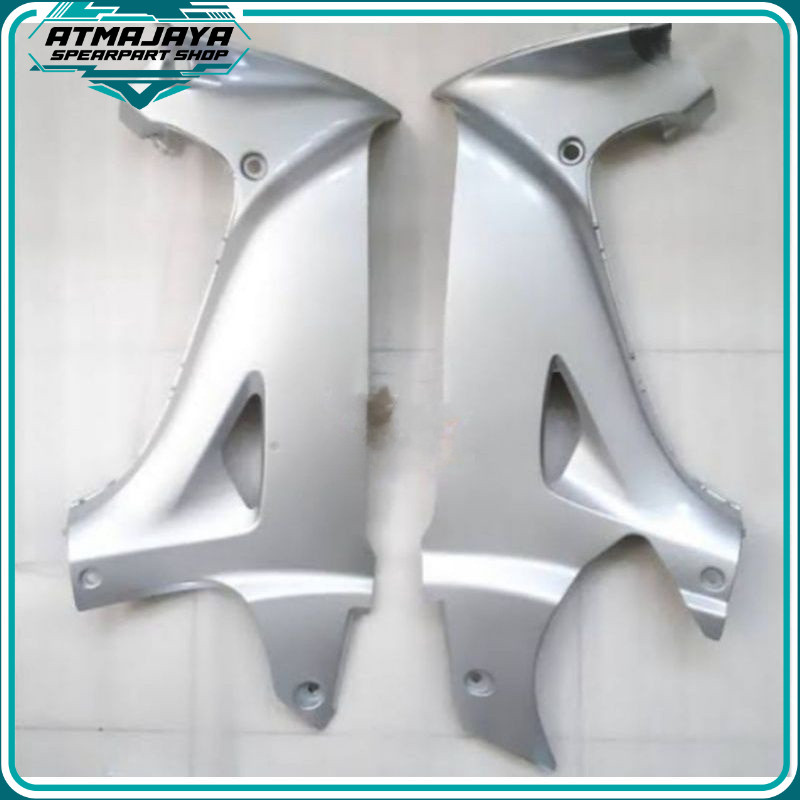 SAYAP DALAM KARISMA X 125 / KARISMA D 125 SILVER