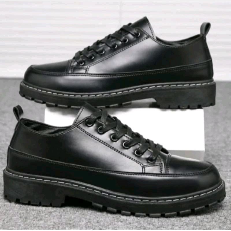 K1 Sepatu Pria Oxford Carlos Docmart