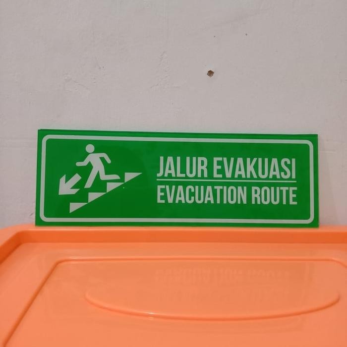 

SIGN AKRILIK K3 RAMBU SAFETY JALUR EVAKUASI UKURAN 10X30CM AKRILIK