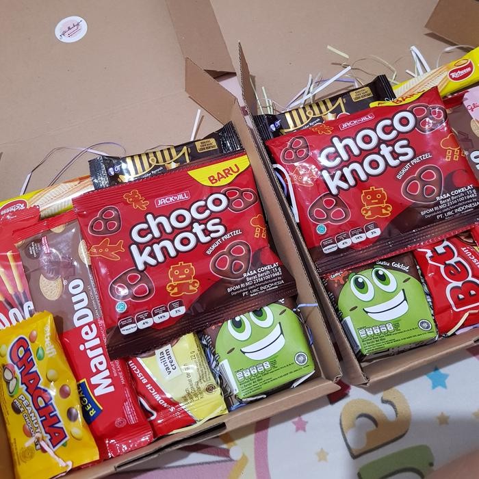 

HAMPERS SNACKBOX / SNACK BOX / SNACK BOX MURAH/ SNACK BOX PAKET HEMAT