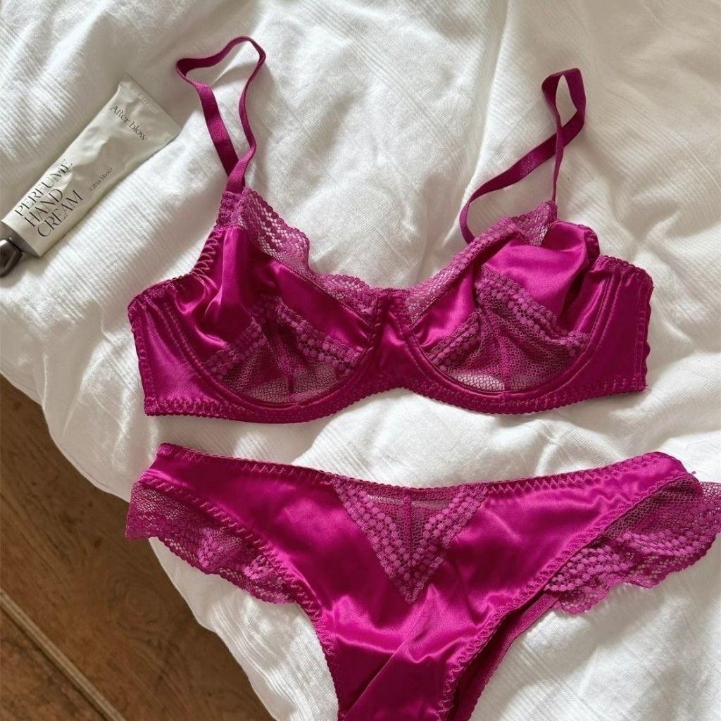 TERLARIS Ruby BRA SET BH dan CD Setelan Pakaian Dalam Lace Brokat Fuschia Lacey Bikini Pantai BeachT