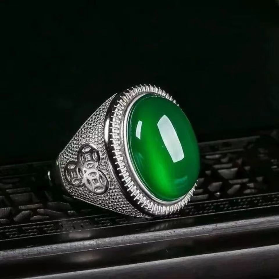 Cincin pria kalsedon imitasi Cincin pria zamrud Cincin batu akik berlapis perak Cincin paduan zamrud