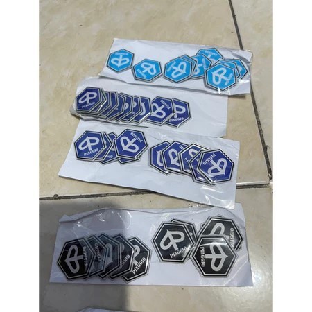 EMBLEM CHUNG SEDANG HIDUNG PX LAMA VESPA BAGUS / Emblem Set Vespa Px / VESPA