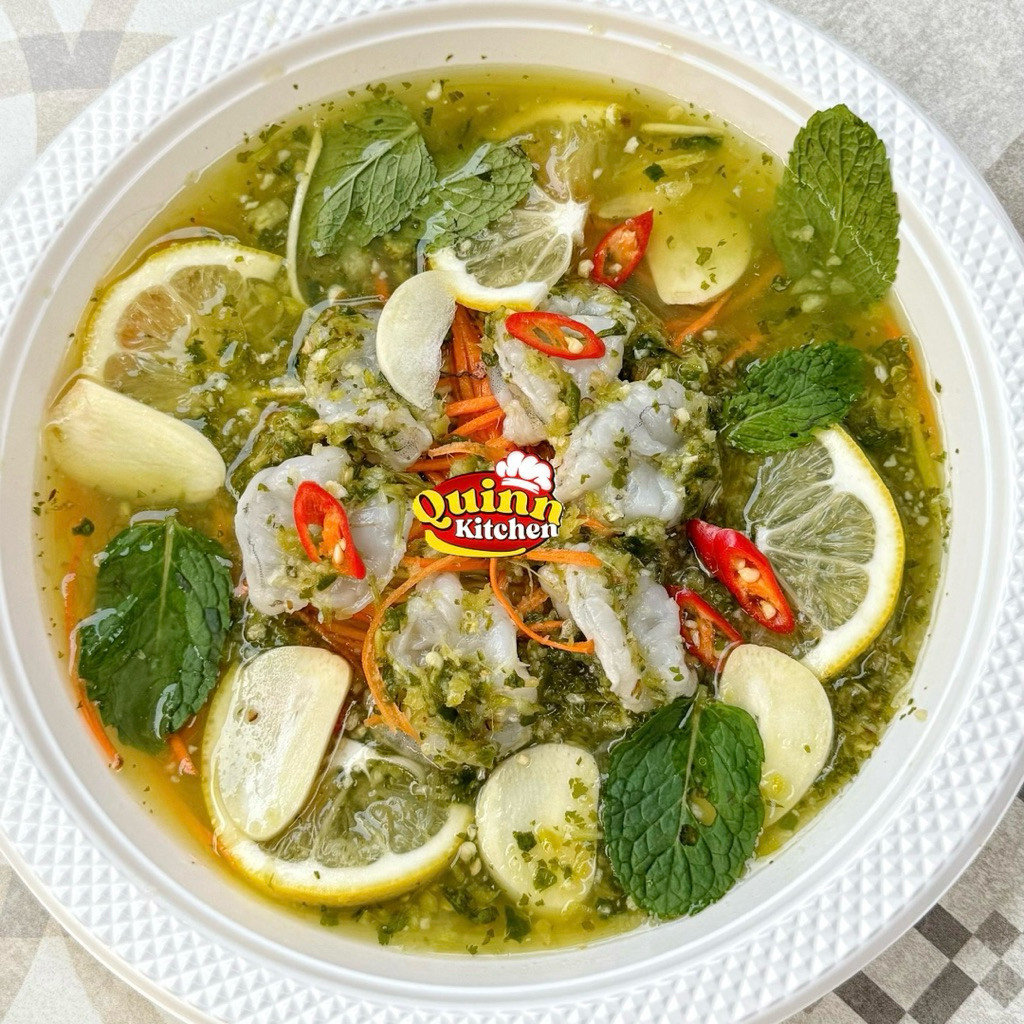 

Raw Prawn with Miang Pla by Quinnkitchen