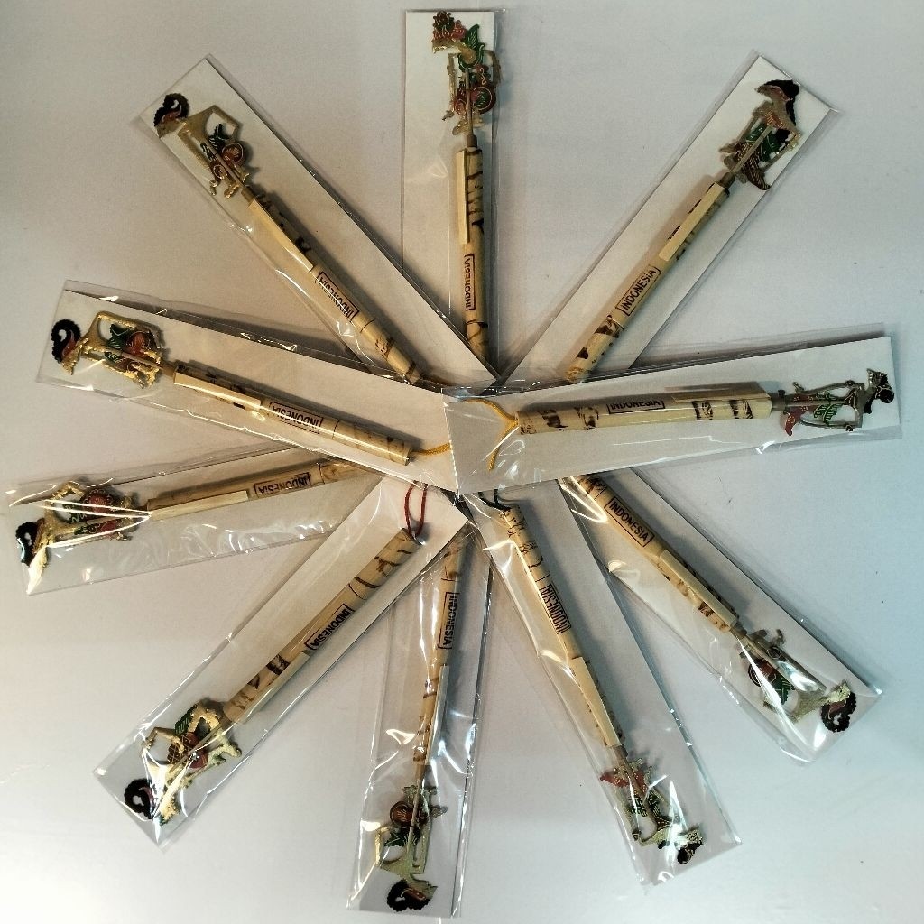 

Pulpen bambu wayang kulit asli/souvenir jogja