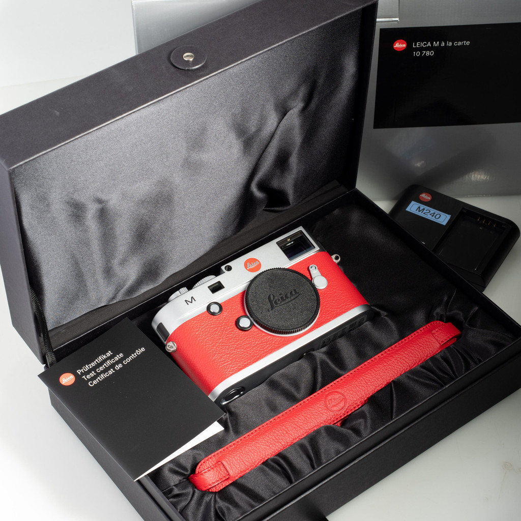 Leica M240 Red Ala Carte M240p Fullset - Like New