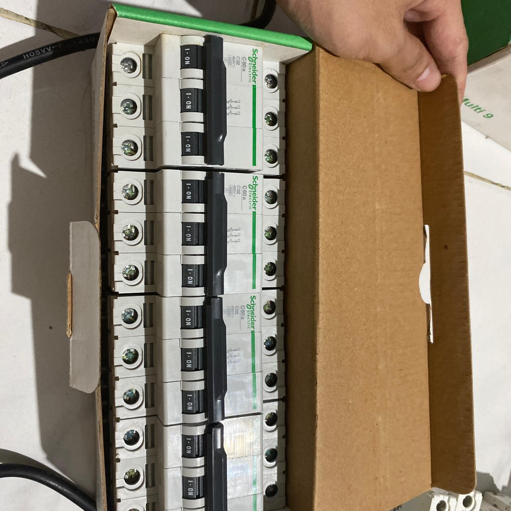MCB C60N C32 schneider