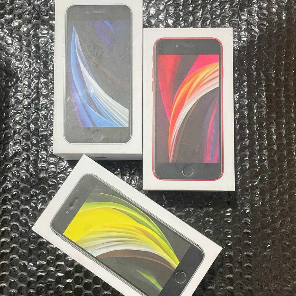 kotak dus box  iphone SE mulus box iphone fullset