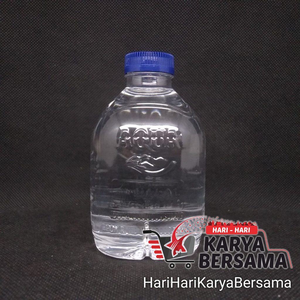 

MINUMAN AIR MINERAL AQUA BOTOL 220ML