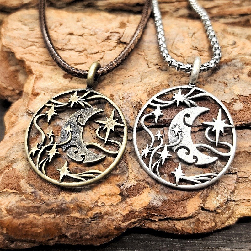 Kalung Liontin Punk Kuningan Bintang Bulan Berongga, Kalung Liontin