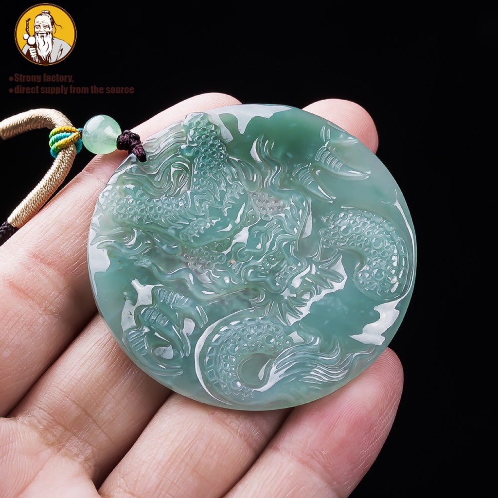 Natural A jadeite, liontin Seiko es tinggi merek naga