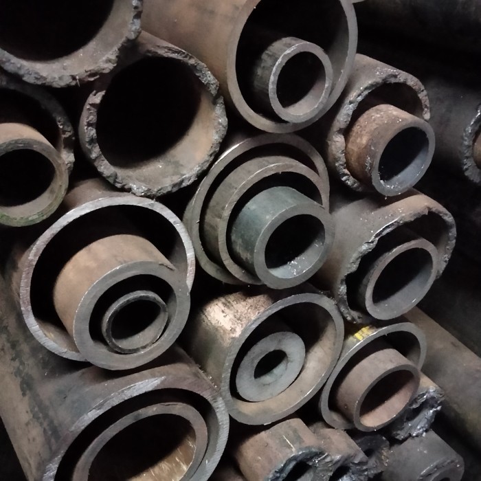 pipa besi OD 48mm x ID 42mm x panjang 40cm