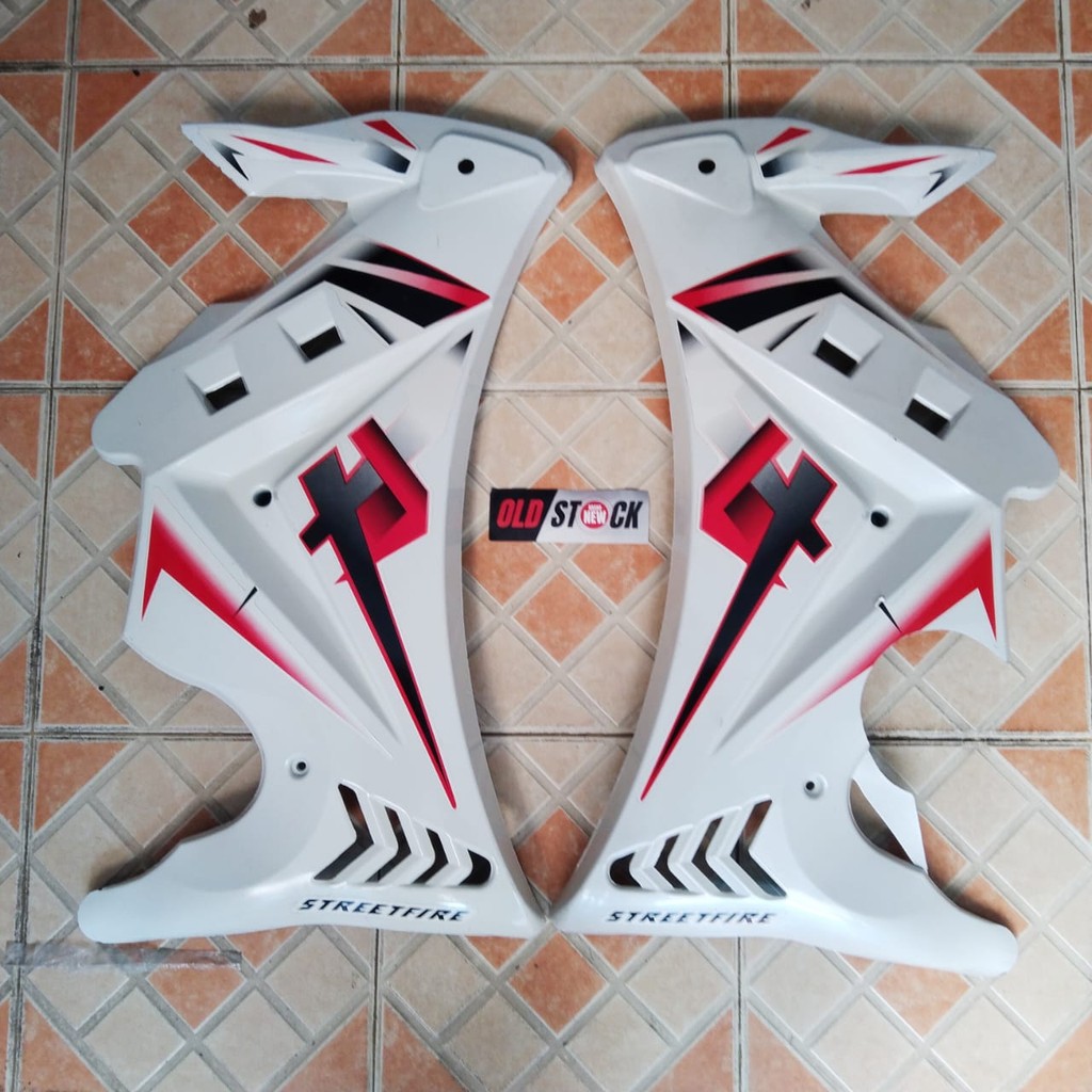 FAIRING SAYAP LEGSHIELD SET WARNA PUTIH HONDA CB150R LAMA -NEW OLD STOCK-