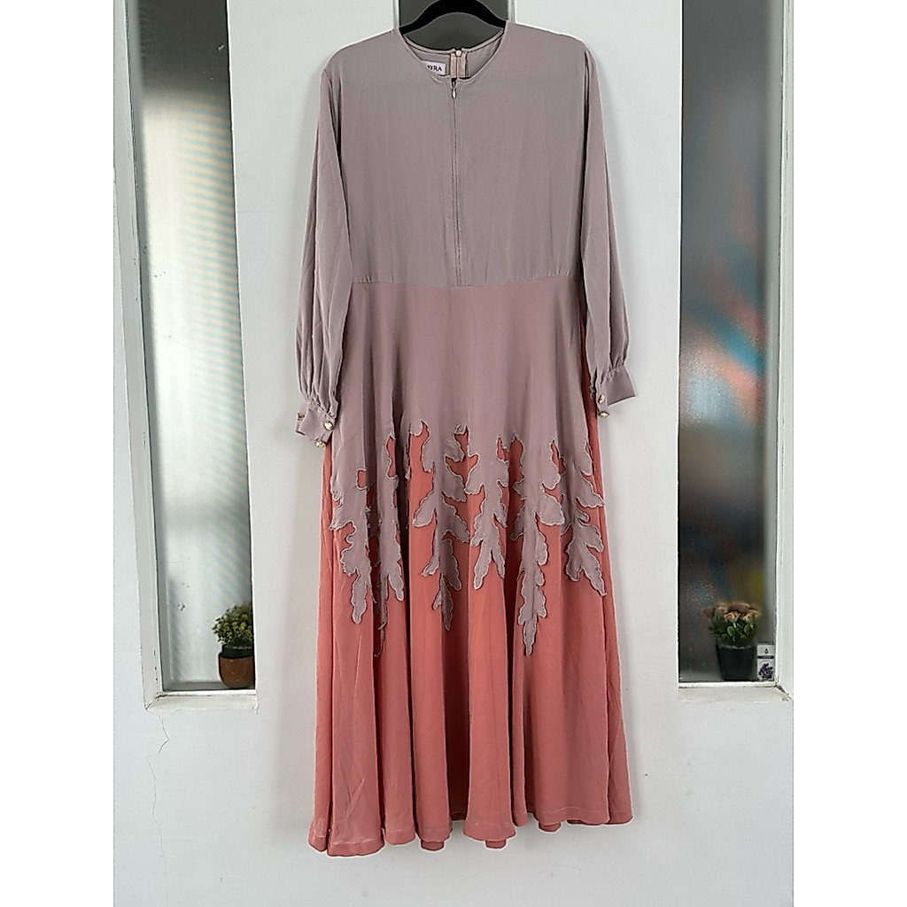 Gamis Mayra (Nude Salem) Preloved