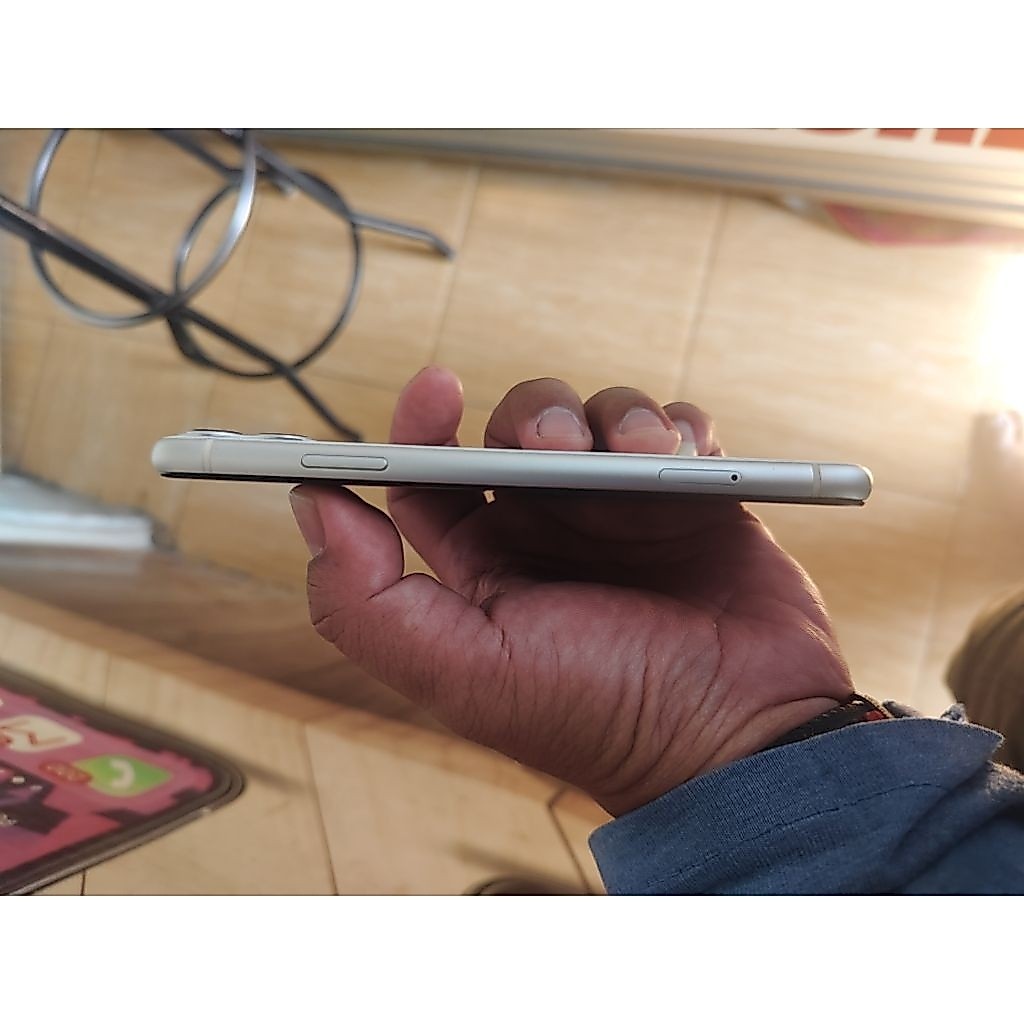 iphone 11 128gb ex ibox, minus.baca deskripsi