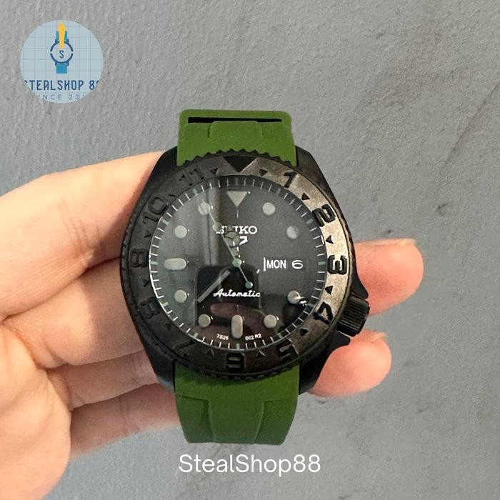 Seiko SKX Rebel Green DayDate NH36
