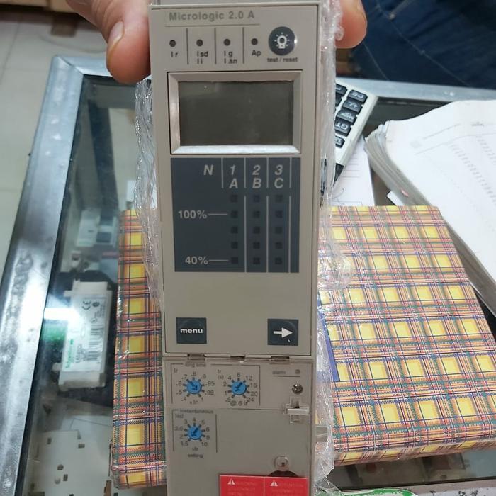 Micrologic 2.0 A Micrologic 2.0A Schneider buat Acb