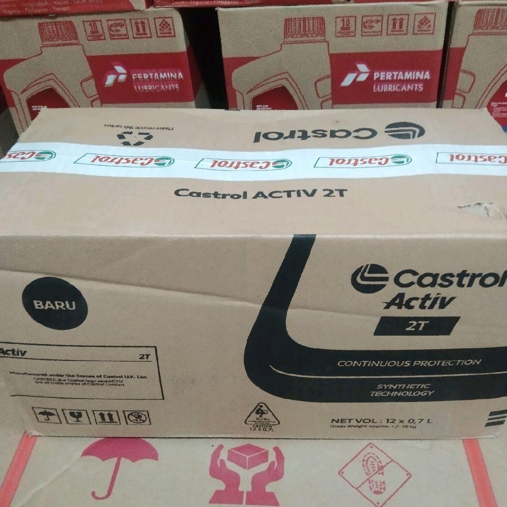12 BOTOL OLI CASTROL ACTIV 2T 0,7 Ltr ( 1 DUS OIL CASTROL ACTIV 2T ) OLI CASTROL
