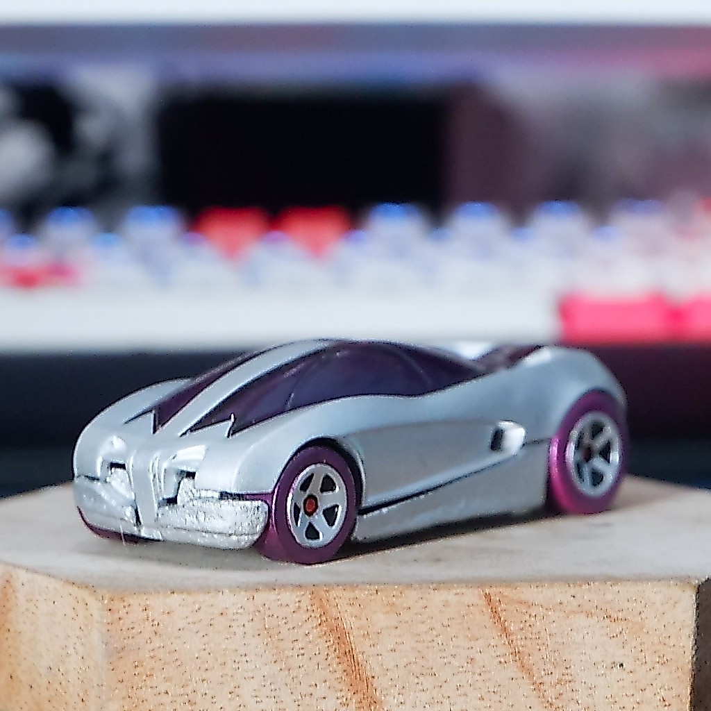 Split book Hot Wheels Metaloid Silencerz (Custom Acceleracers) base floating original acceleracers 2
