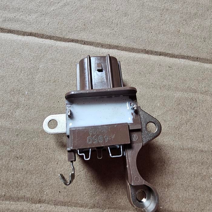 Switch altenator ic regulator INNOVA fortuner Original BEST