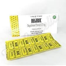 1 strip isi 10 tablet Degirol Tablet Hisap Troches - Permen Sakit Tenggorokan Fg