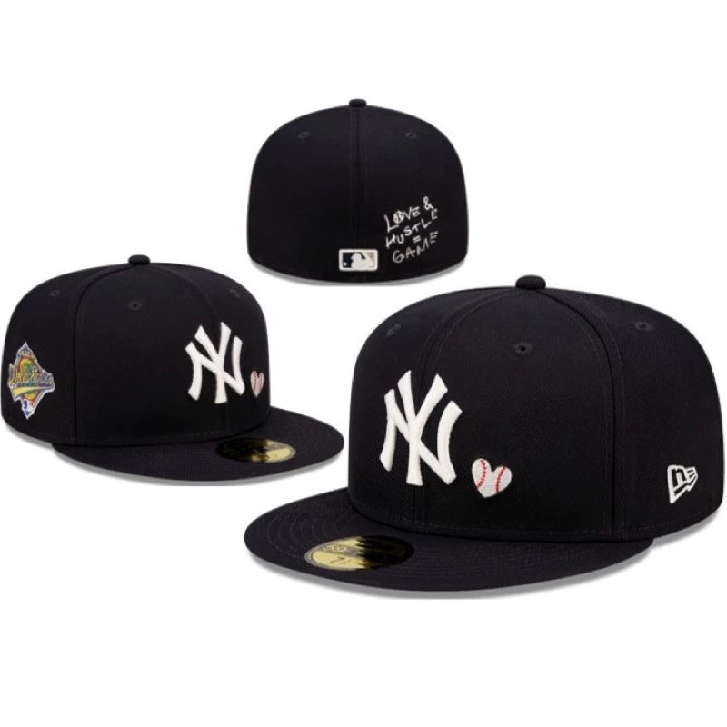 Topi Build Up New York NY Yankees Hitam White World Series Love Fitted Caps