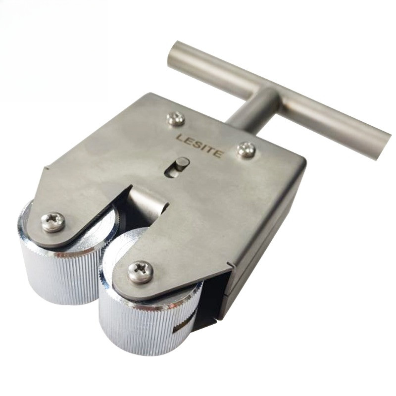 Geomembrane handle puller