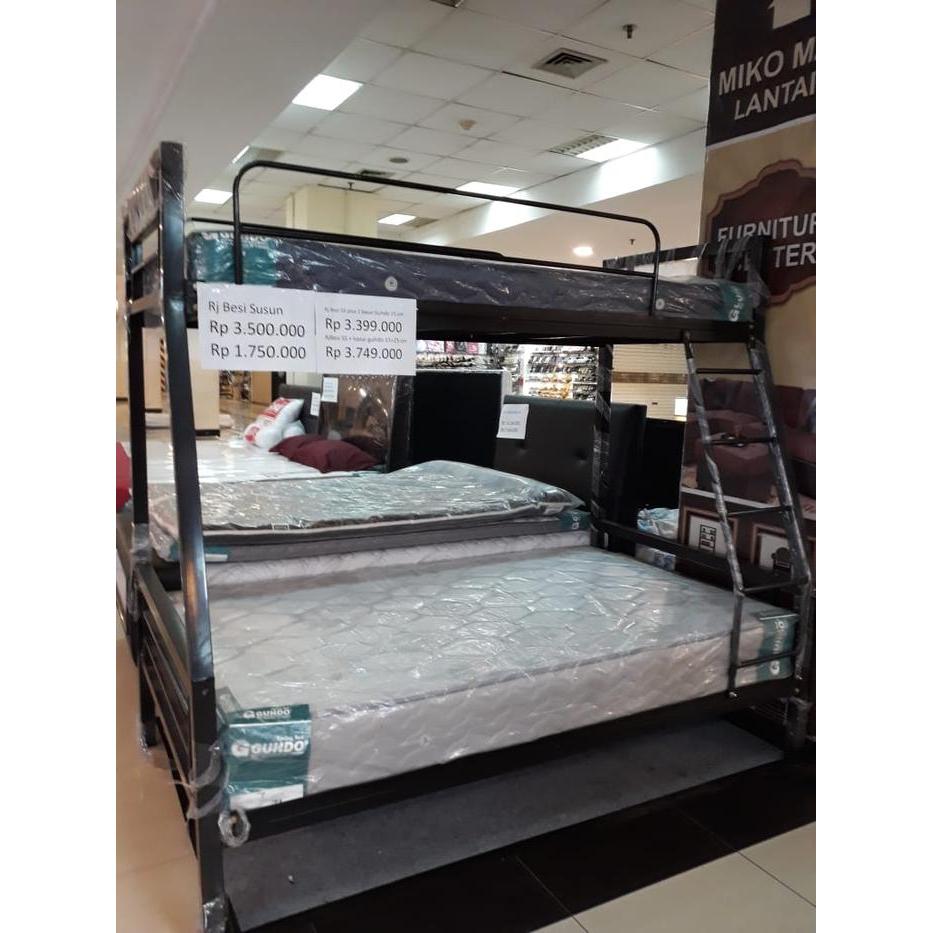 Ranjang susun 160 bawah 120 atas.