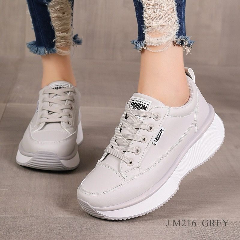 UR28 M216 SEPATU FASHION  SAMANFA TERLARIS NEW