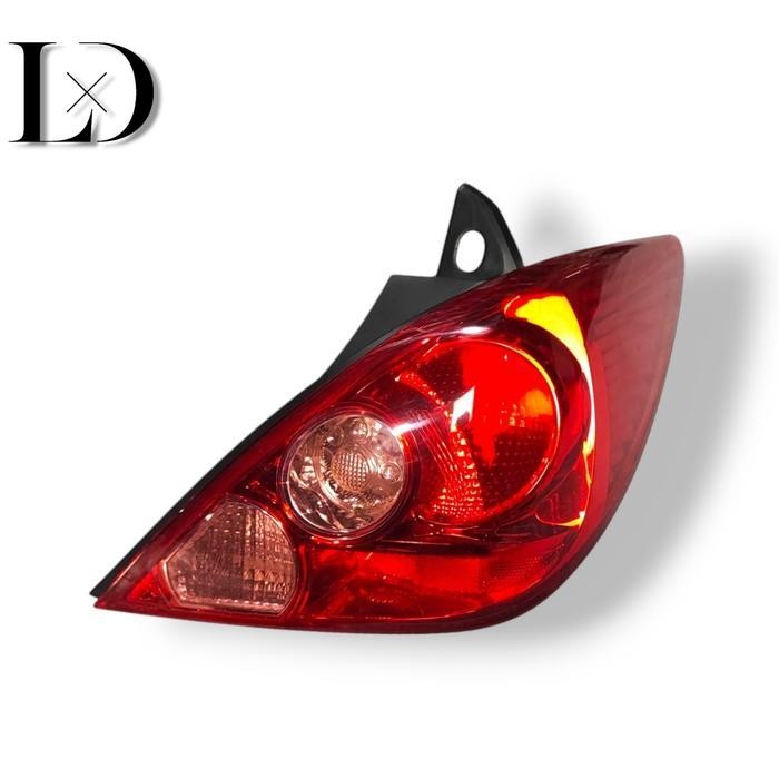 Stoplamp lampu belakang Kanan Original Nissan Latio C11