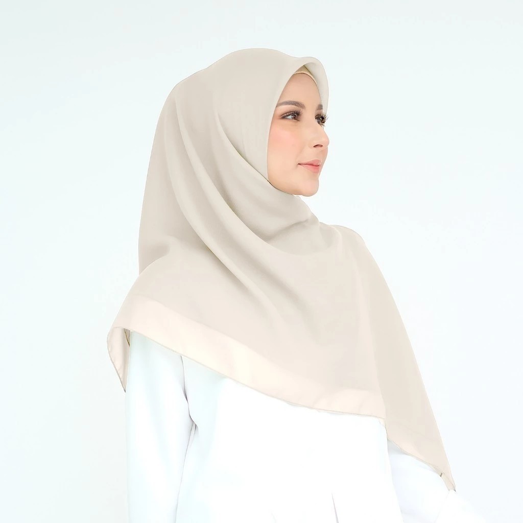 Jilbab Bella Square Premium Hijab Kerudung Segi Empat Warna Ivory