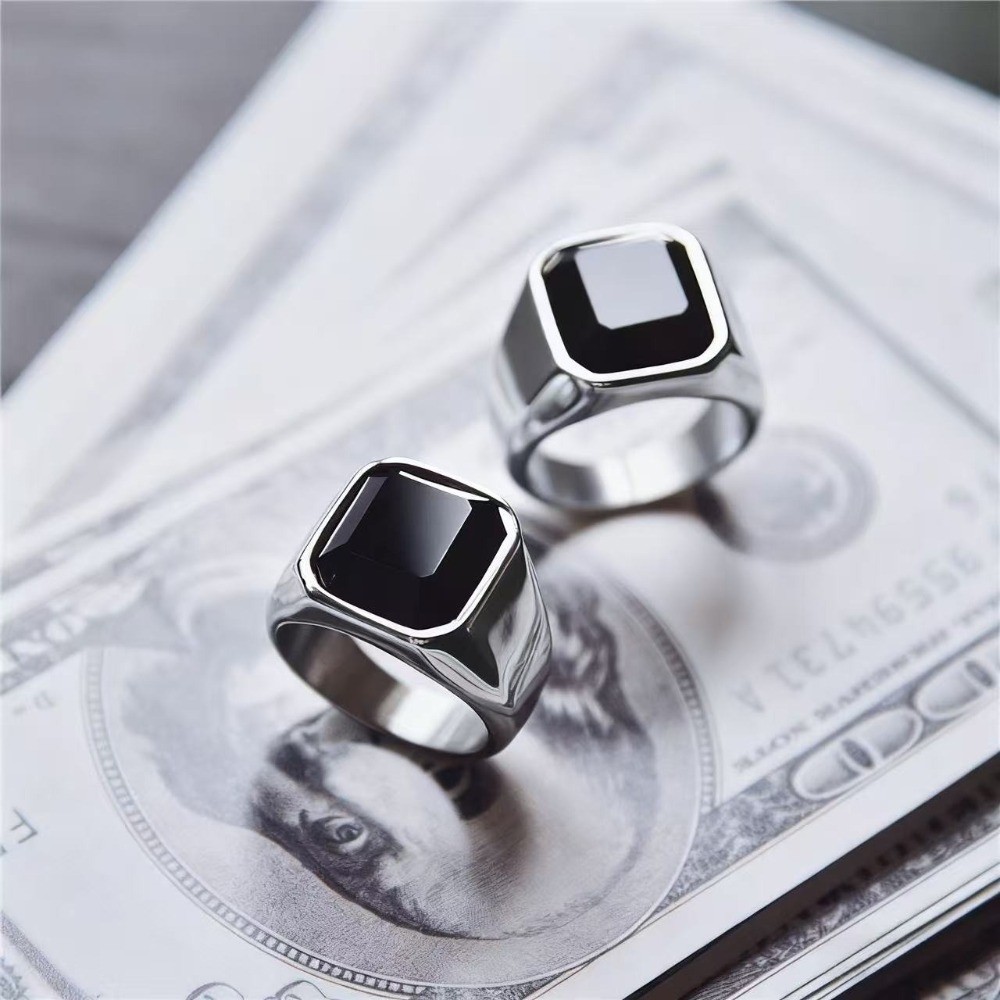 Cincin Pria Perak Akik Hitam Zirkon Kristal Fashion Vintage Sederhana Persegi Punk Hip Hop Jalan Per