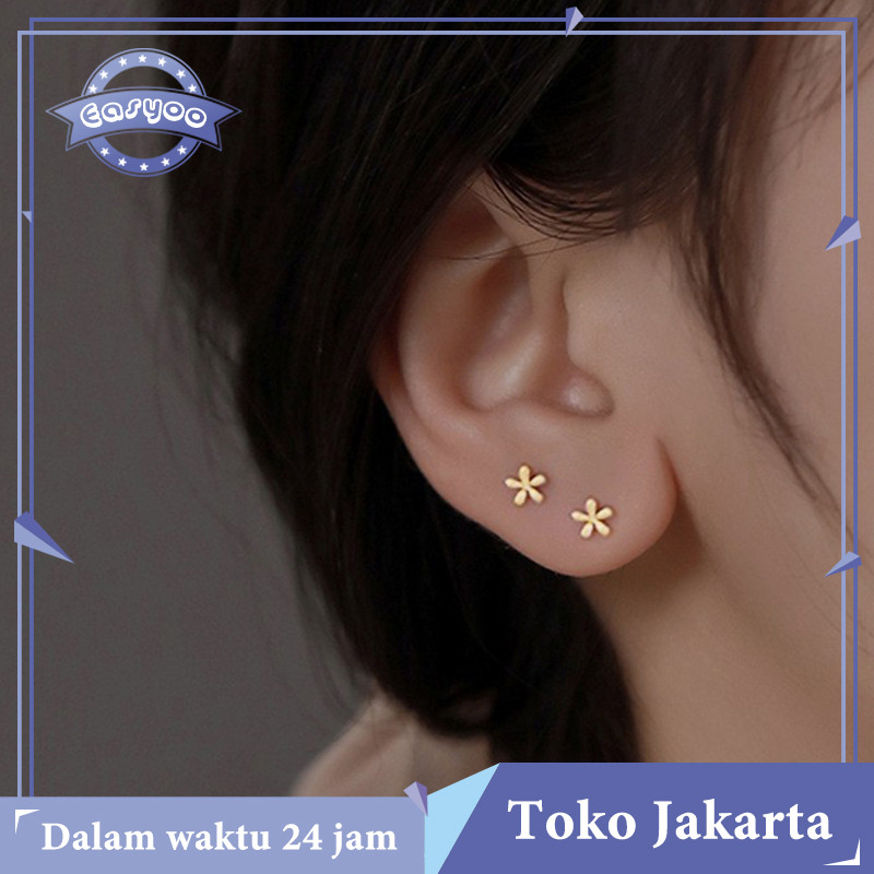 Anting Korea Style Titanium Anting Wanita Titanium Anti Karat Anting Fashion Wanita Pola Bunga Kecil