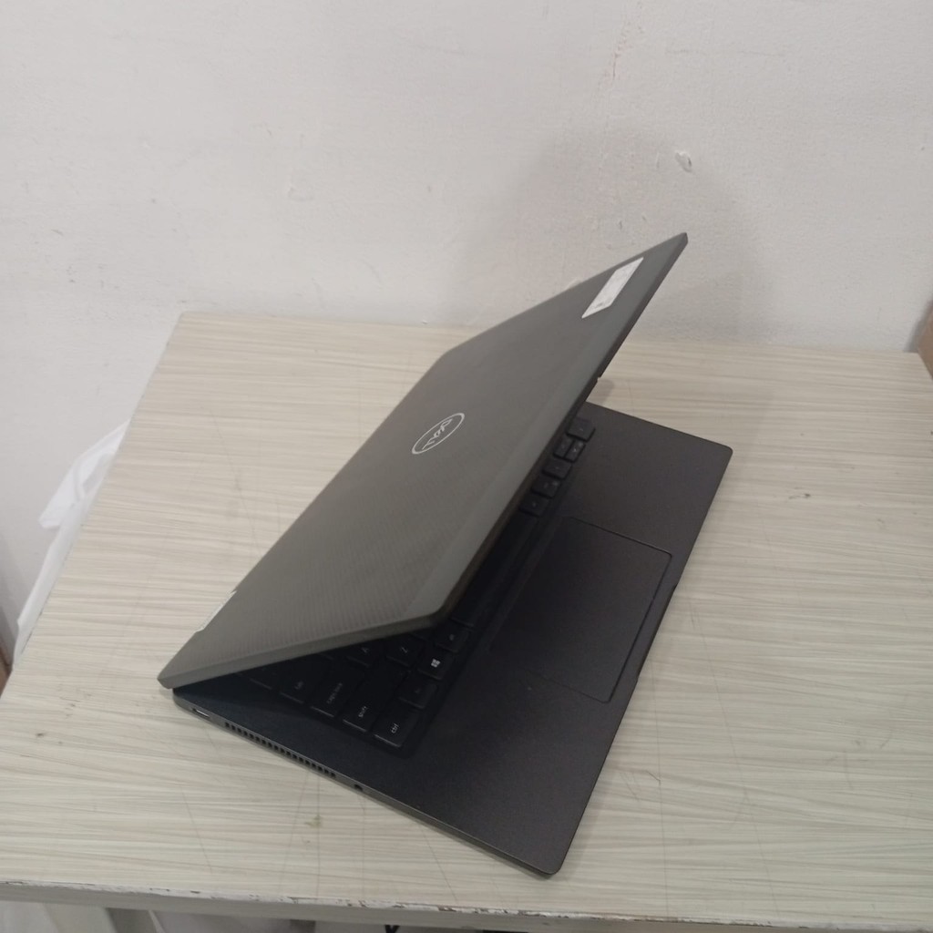 laptop  laptop Dell 7420 ssd 512Gb core i5 gen11 Ram 16Gb ringan touchscreen