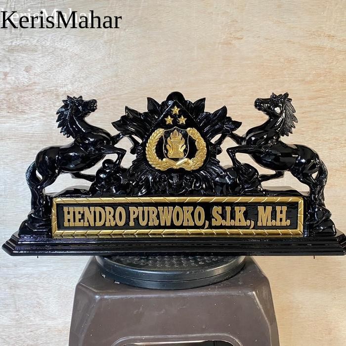 Papan nama ukiran kuda / papan nama polri / papan nama meja KH5