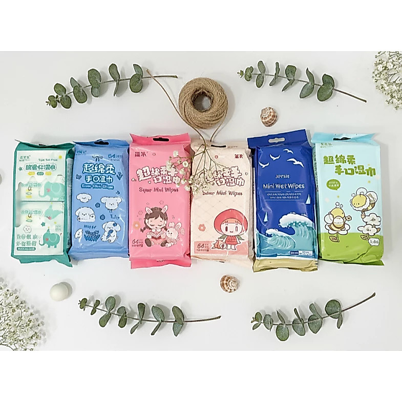 Tissue Tisu Tisue Basah Super Mini Wipes 8 pack isi 64 Non Parfume Tanpa Aroma  Lap Tangan Makan Mulut 8 Kemasan Kecil Travel Size 100% Air Murni Tanpa Alkohol & Lembut untuk Kulit Anak Bayi Dewasa Pocket Travel Toilet Size Serbaguna Non Alkohol Wet Wipes