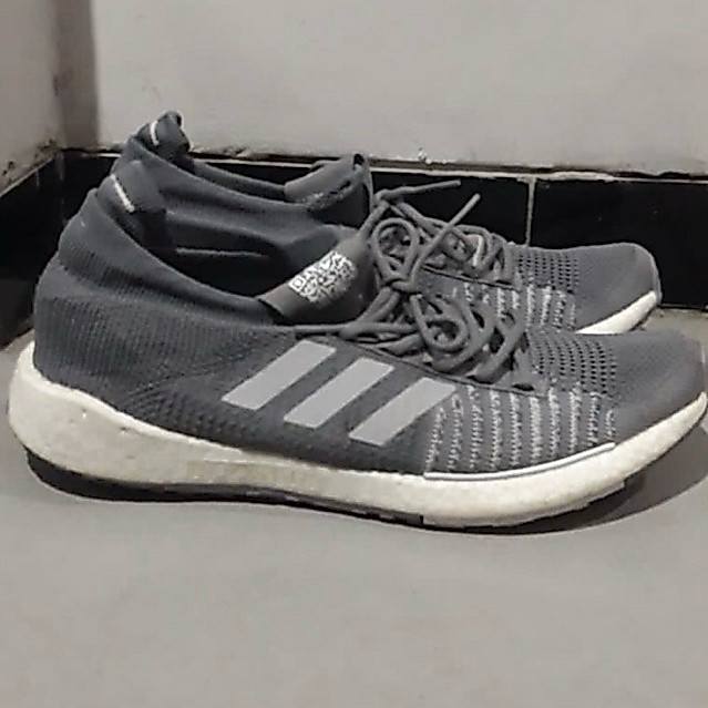 Sepatu Adidas Pulseboost Eur 45.5/ US 10.5 Kondisi Likee new. Jual karena ga kepake