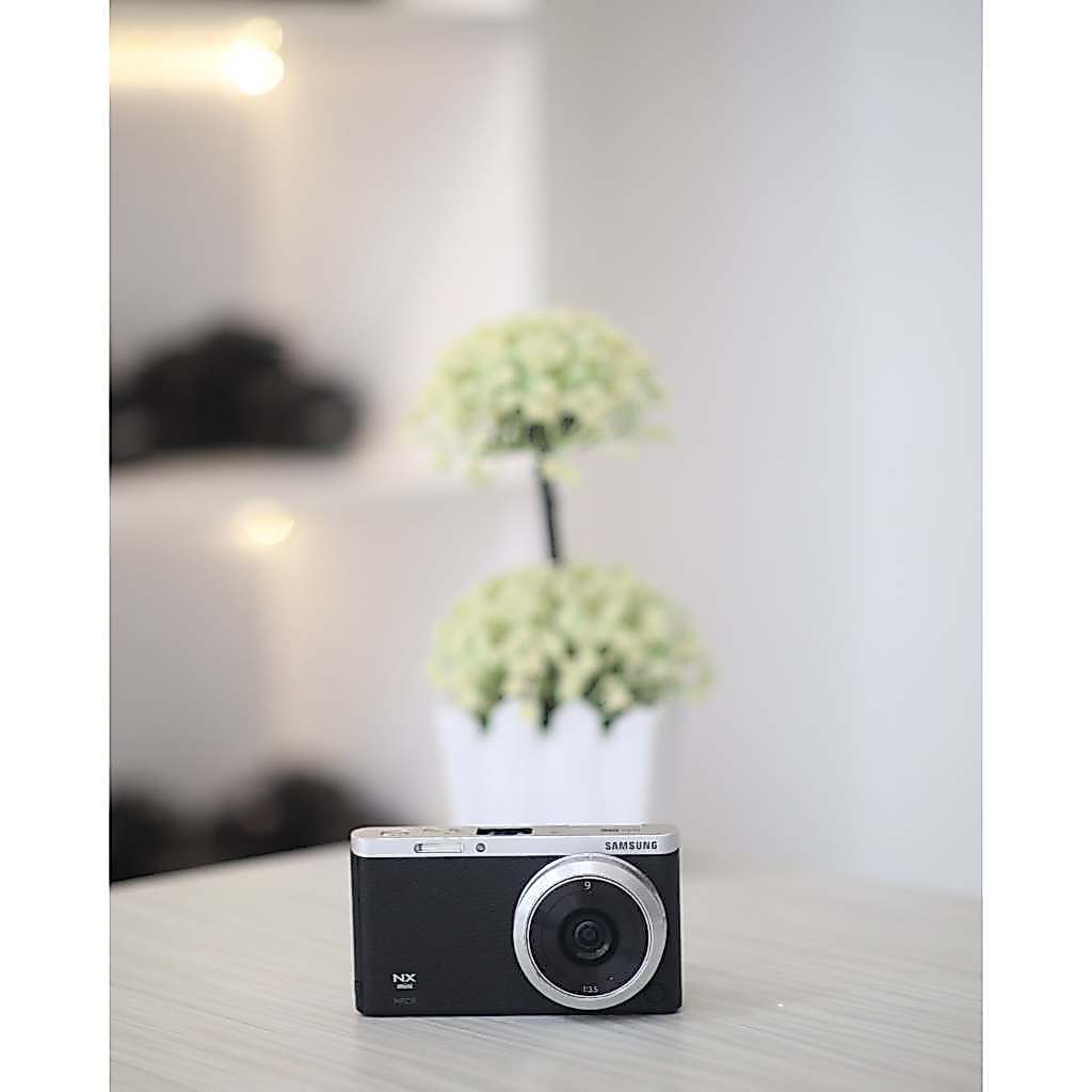 KAMERA SAMSUNG NX MINI