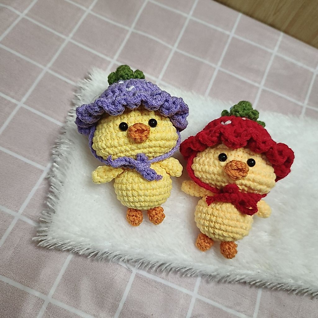 Amigurumi Duck With Hat Crochet Keychain