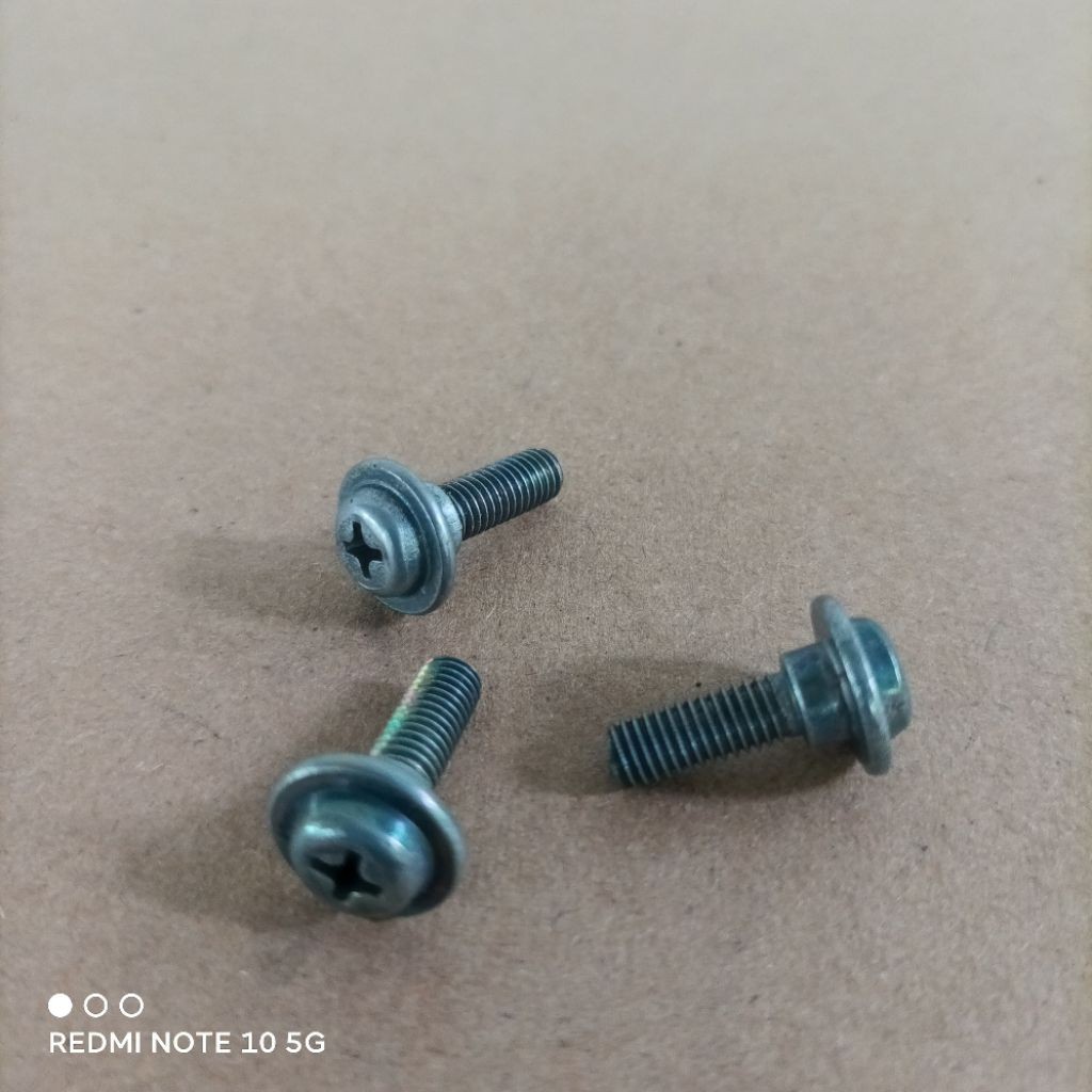 [1 PCS] Baut Tutup Aki Motor HONDA Beat Vario Scoopy