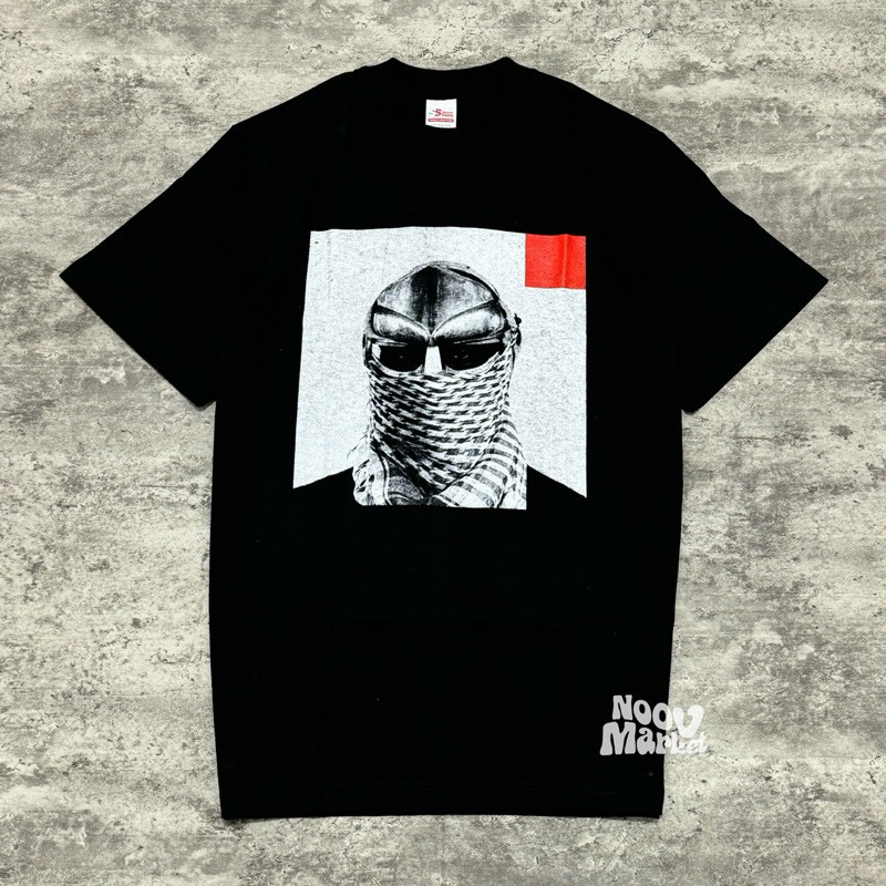 (TOP) Yarobin Yashar X Defend Studio Tshirt - Black | Official Merchandise