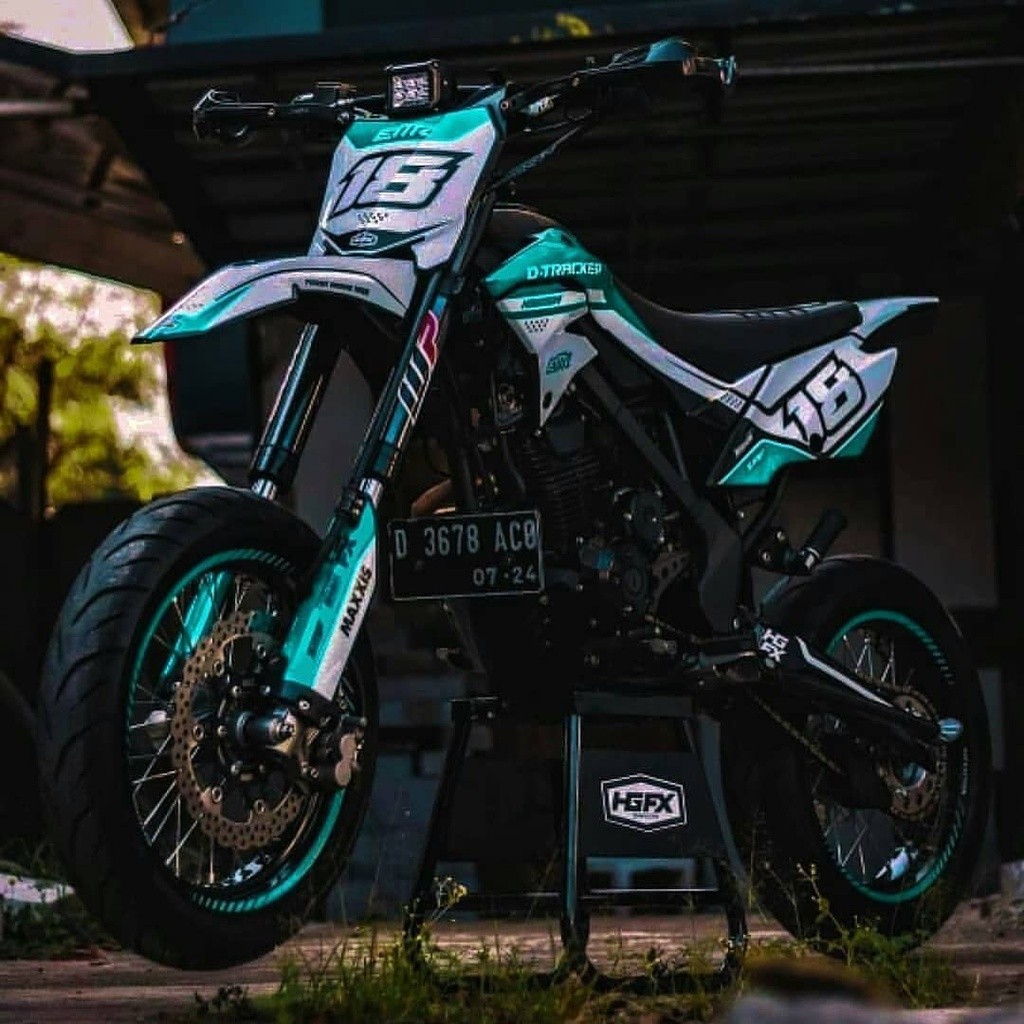 DECAL KLX DTRACKER PUTIH KOMBINASI TOSCA MERAH BIRU BISA GANTI WARNA NOMOR
