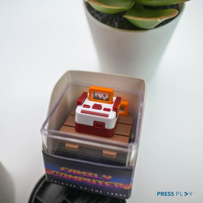 RETRO FAMICOM Artisan Keycap Mechanical Keyboard - FAMICOM