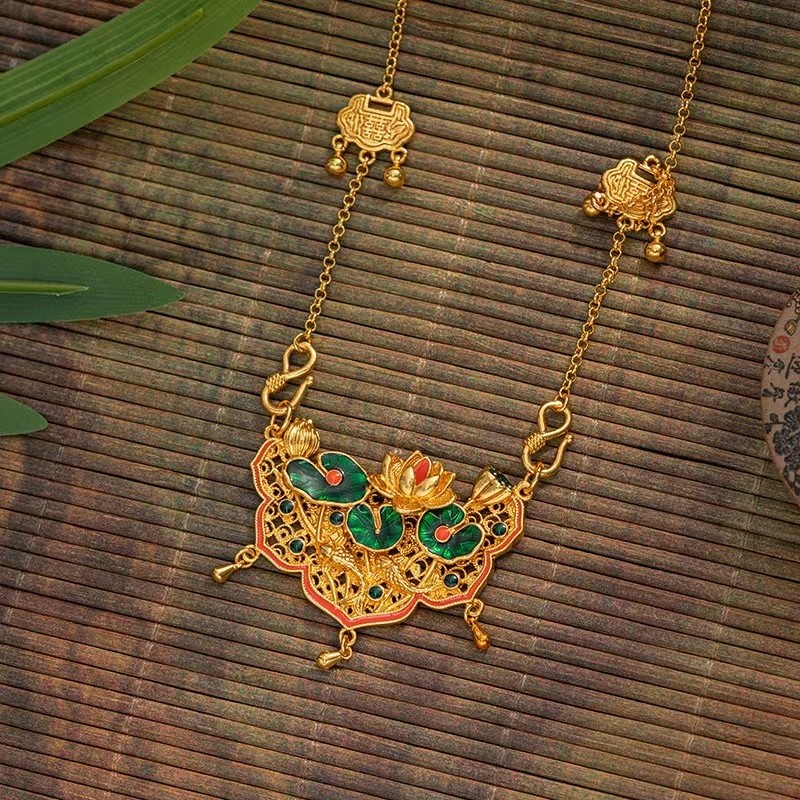 Fashion Retro Lotus Ruyi Koi Pendant Necklace for Women